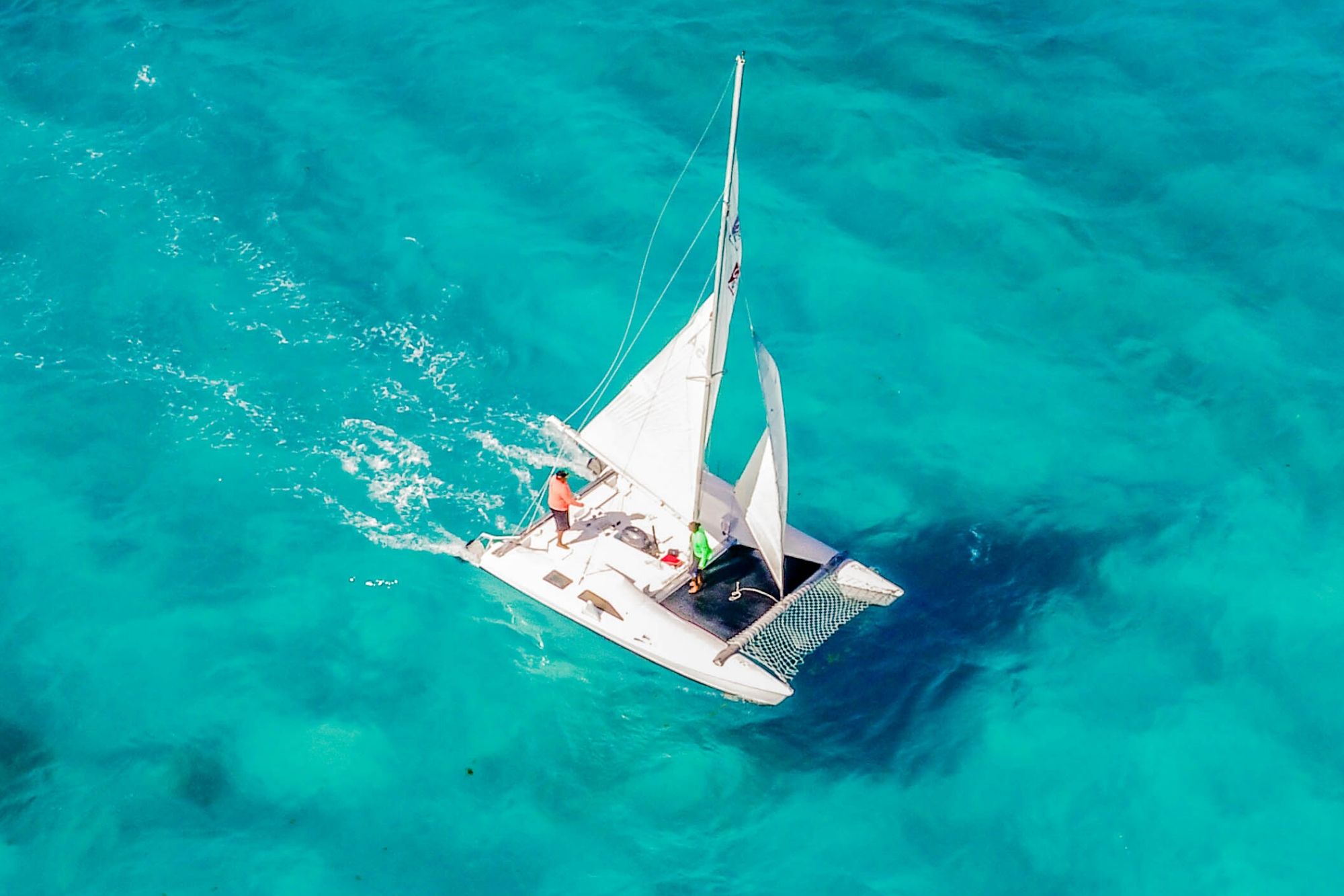 Small boat rental Cancun for private Isla Mujeres tour Seawind